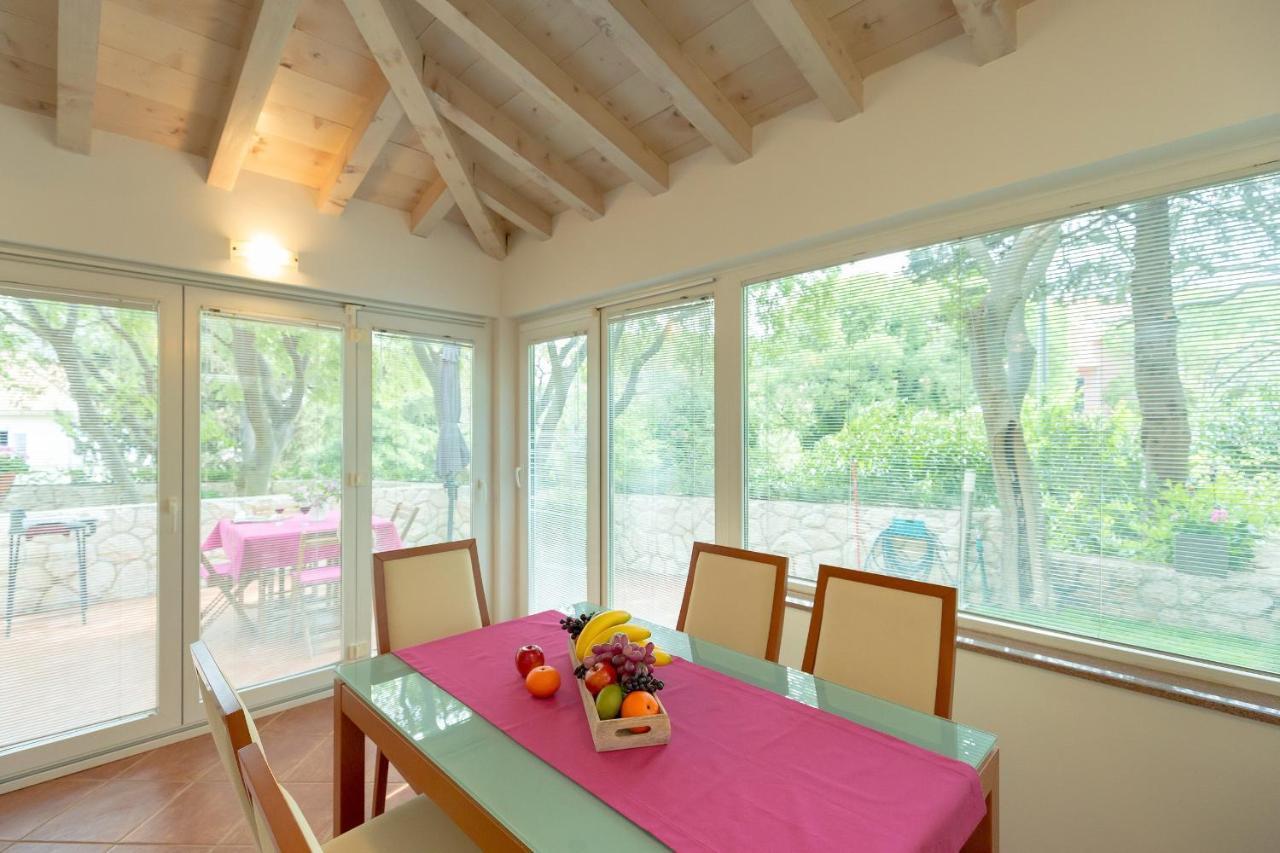 Leona & Borna's Lapad Apartma *