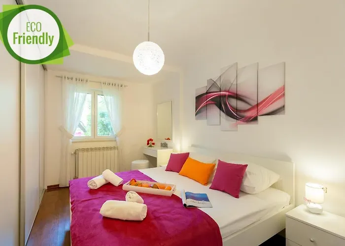 Leona & Borna\'S Central Lapad Suites